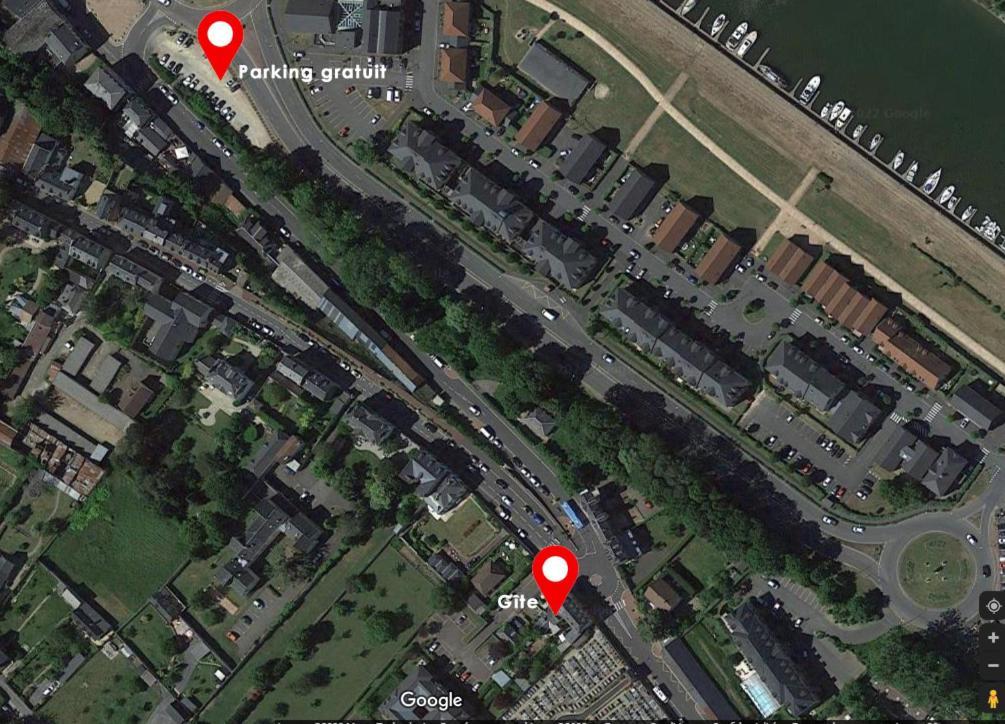 La Petite Cour Apartamento Honfleur Exterior foto